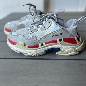 Gucci Women's Sneakers - Cream and Red